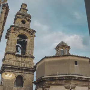 Jarase Nel Centro Di Palermo
