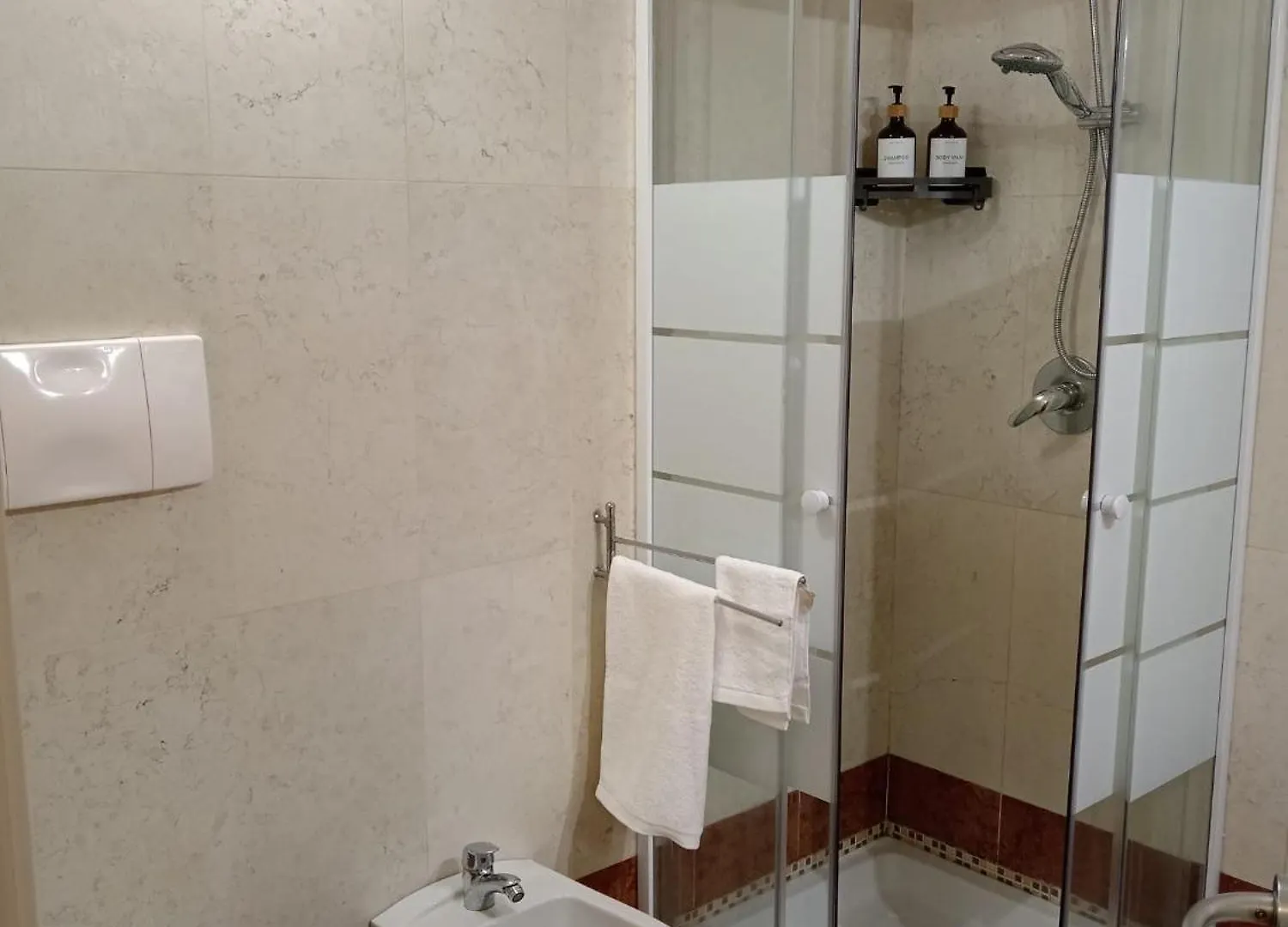 Ale'S Portello House Milan Italy